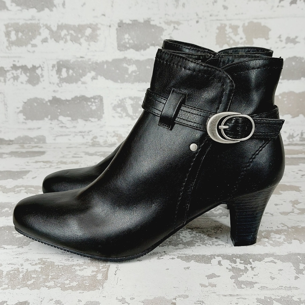 NEW Laura Scott Merlot Black Leather Buckle Heeled Ankle Boots W56